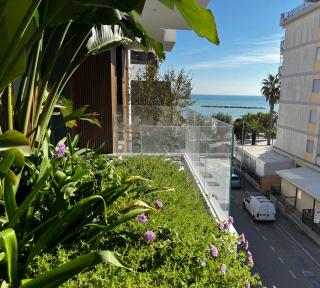 BLUESuite - Nuovissimo trilocale a 30m dalla spiaggia, con terrazza sul mare e box - San Benedetto del Tronto - 9