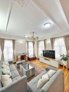 The Corner Room - 0