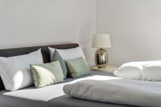 EXQUIS 2BR Luxus Apartment ROLF BENZ I Parken I Netflix I Stadtmitte I Familienfreundlich I Mercedes-Benz - Böblingen - 2