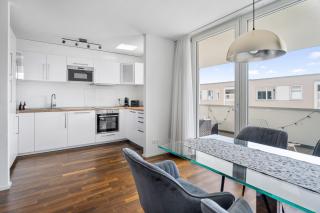 EXQUIS 2BR Luxus Apartment ROLF BENZ I Parken I Netflix I Stadtmitte I Familienfreundlich I Mercedes-Benz - Böblingen - 9