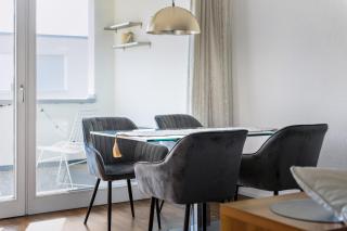 EXQUIS 2BR Luxus Apartment ROLF BENZ I Parken I Netflix I Stadtmitte I Familienfreundlich I Mercedes-Benz - Böblingen - 0