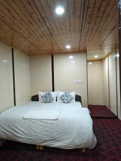 Cold Desert Cottage - 1