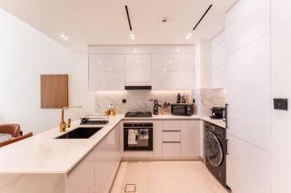 Beautiful 1 Bed Apartment in Binghatti Orchid - 5