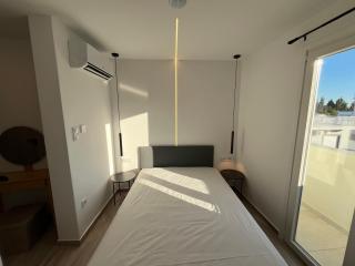 Central -III- Room - Athene - 4