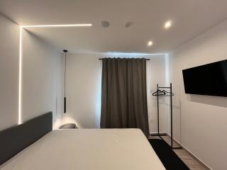 Central -III- Room - Athene - 3