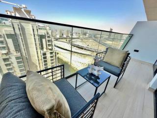 Comfortable 1br In Jvc Balcony Free Parking - 8