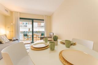 Cambrils - Luxury Apt - Beach & Rooftop Pool - AC - 4 Guests - Cambrils - 3