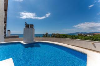 Coastal Paradise with Rooftop Pool - Just 50m from Cambrils Beach! - 8