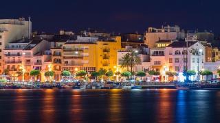 Coastal Paradise with Rooftop Pool - Just 50m from Cambrils Beach! - 6