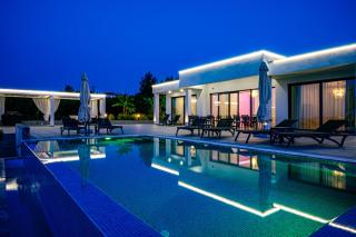 Continent Villas - Hanioti - 5