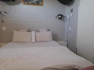 Evergreen Guest House Westonaria Town - Westonaria - 9