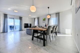 CROWONDER Apartment Complex M&M Sky View with Swimming Pool - Vir - 2