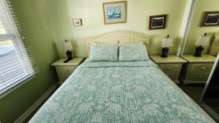 Beautiful Downtown Truman Annex Condo - Key West - 4