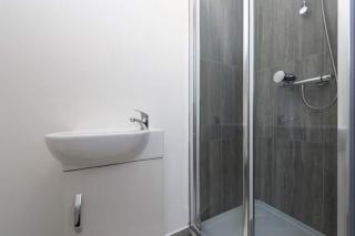 Long stay sleeps 12 and 5 bed house in Medway - 6
