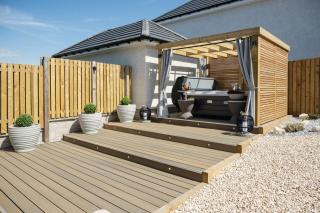 Hot Tub - Garden Oasis - Stylish Stay - Perth - 4
