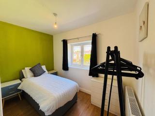 Welbeck House, close to Swansea Central - - 2