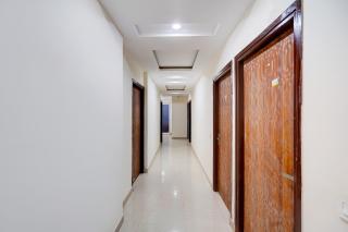 Hotel O VR Residency - Gurgaon - 7