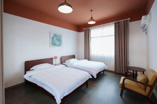 Tianmen Mountain Panorama & Cultural Art Exchange Hostel - 3