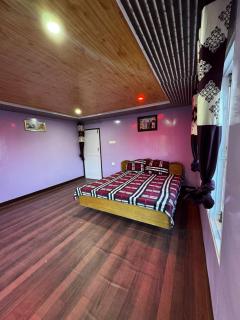 Shiva Cafe and Stays - Kūd - 2