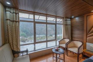 The Dynasty Resort - 4