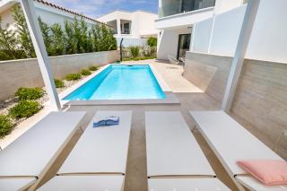 Villa Aurelia 3 with pool - 3