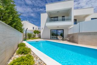 Villa Aurelia 3 with pool - 9