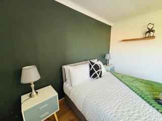 Welbeck House, close to Swansea Central - - 1