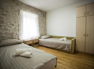 Apartments Stone House Murter - Murter - 3