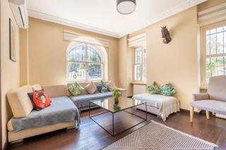 Spacious 3 Bedrooms 2 Bathrooms Central Apartment - Istanbul - 0