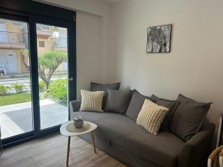 Paralia Ofriniou Oasis Apartment with Swimming Pool Access and Starlink WIFI - Orfánion - 9