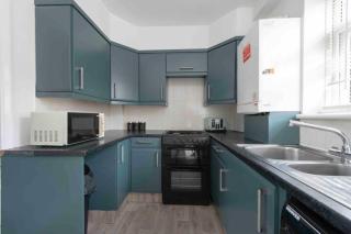 Sleeps 7 a 3 Bed house in Rochester 4 beds - 3