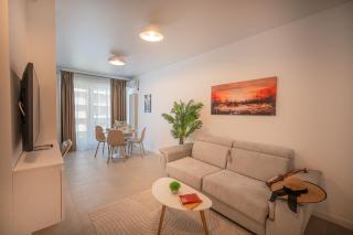Silver Splash Apartment in Odyssey Spa Pool & Fitness - Năvodari - 9