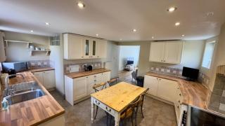 Salisbury Garden Apartment 3 beds 2 baths - Shrewton - 6