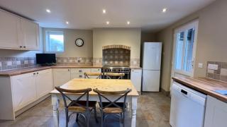 Salisbury Garden Apartment 3 beds 2 baths - Shrewton - 3