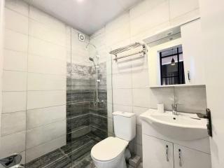 Modern High Rise Studio Apt - Tiflis - 1
