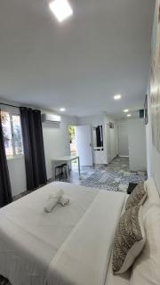 AYZ Silvela - Auto check-in property - Malaga - 0