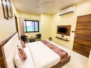 Hotel Hillcrest Udaipur - Crafted For Comfort - 1