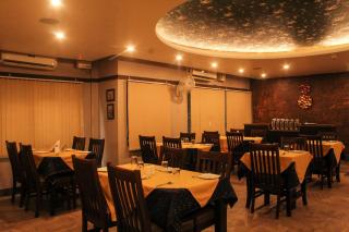 Hotel Rajawas - Dibrugarh - 8