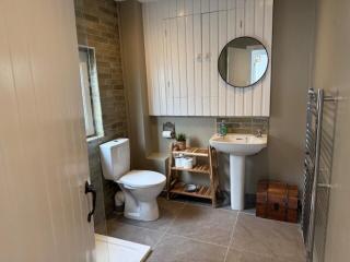 Eldon Cottage - - 2