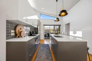 Station House - Mansfield - Sleeps 8 - 4