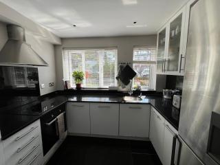 Comfortable room in a luxurious apt with parking in Blackheath - 5