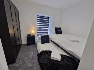 Modern 2 bedroom house near national park - - 4