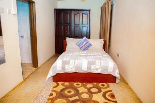 Holy Trinity Guest House - Accra - 2
