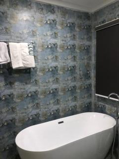 EmeraldSuites Timilehin Court Alalubosa GRA - Ibadan - 5