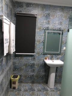 EmeraldSuites Timilehin Court Alalubosa GRA - 1