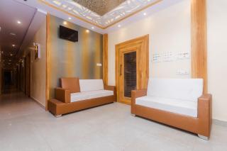 Hotel Sun City Near Saifee Hospital And HN Reliance - Mumbai - 3