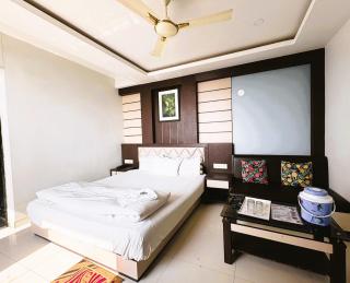 Hotel Big Boss,New Digha 150M from the Beach With AC and Non Room - Digha - 7