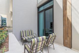 Modern Studio by Czechin JVC Prime Location - 1