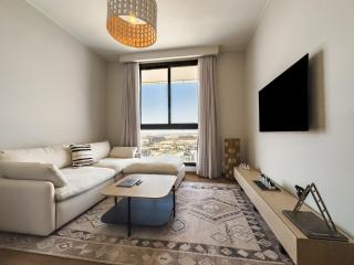 Panoramic 2 BR Apt at Aeon Towers - Sheikh Zayed - 3