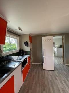 Property with evening sun in a scenic location - Skövde - 2
